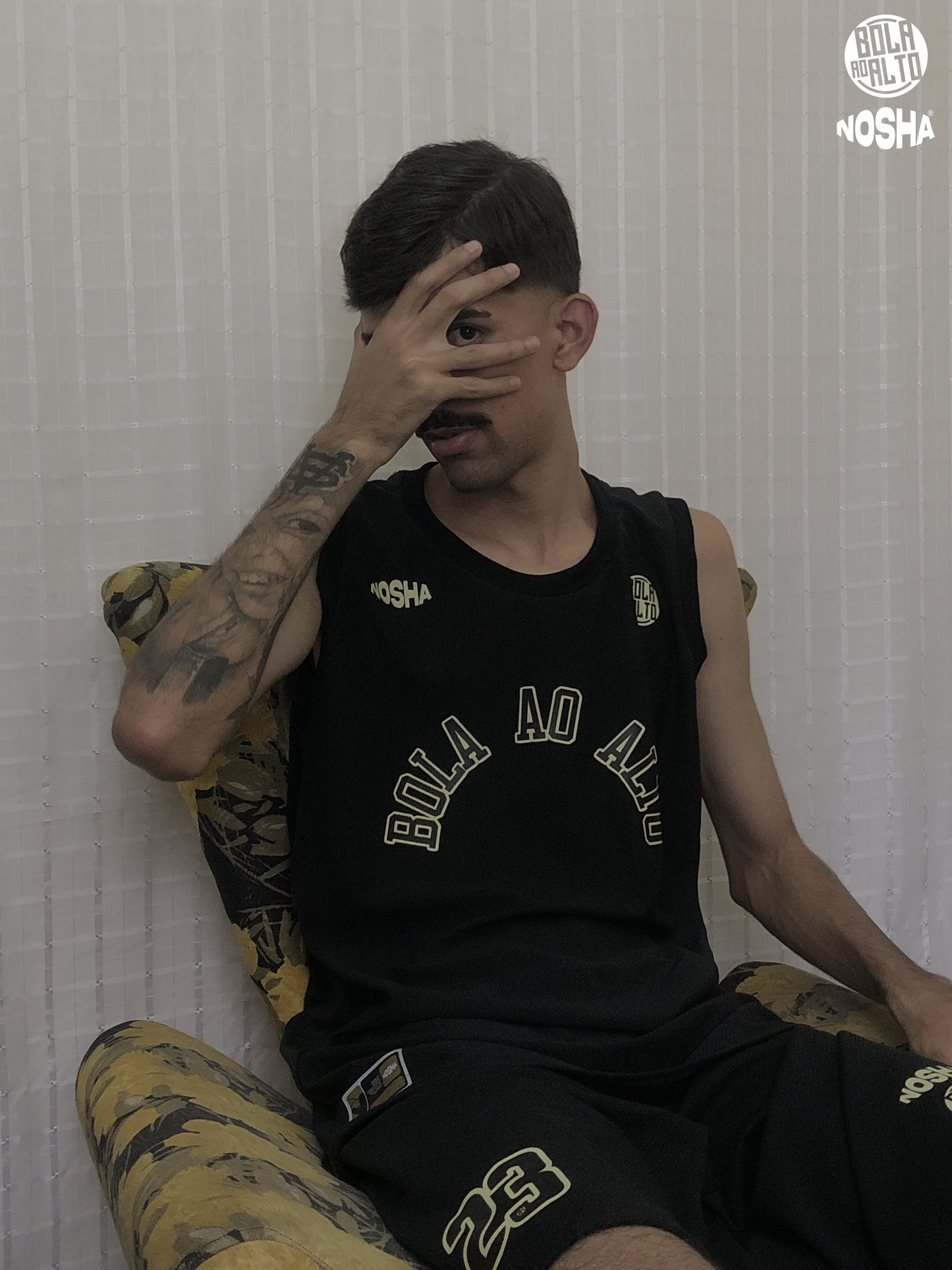 Megabox "Bola ao Alto x Nosha"