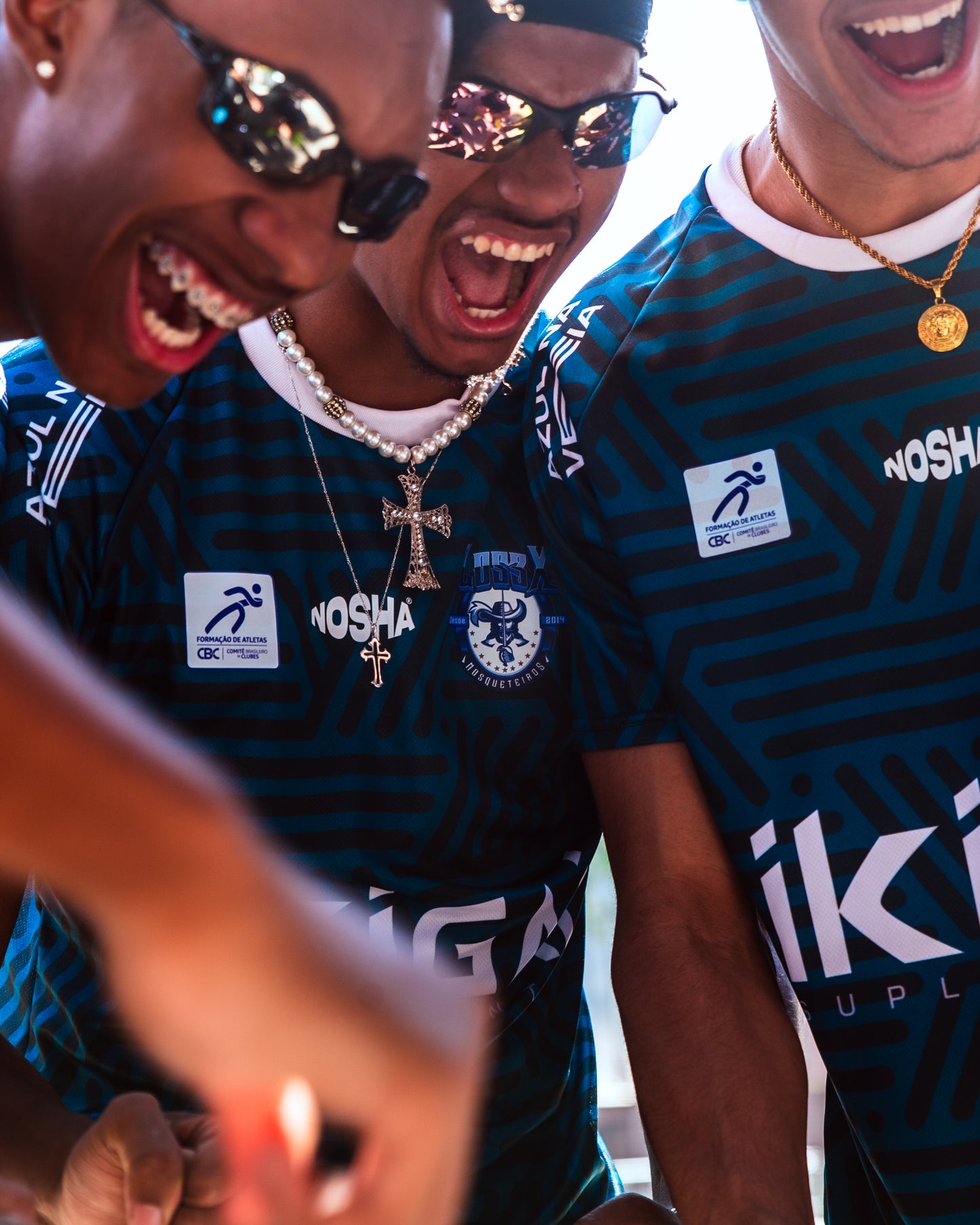 Camiseta Pre-Game "WTGSN?" Los 3X Mosqueteiros