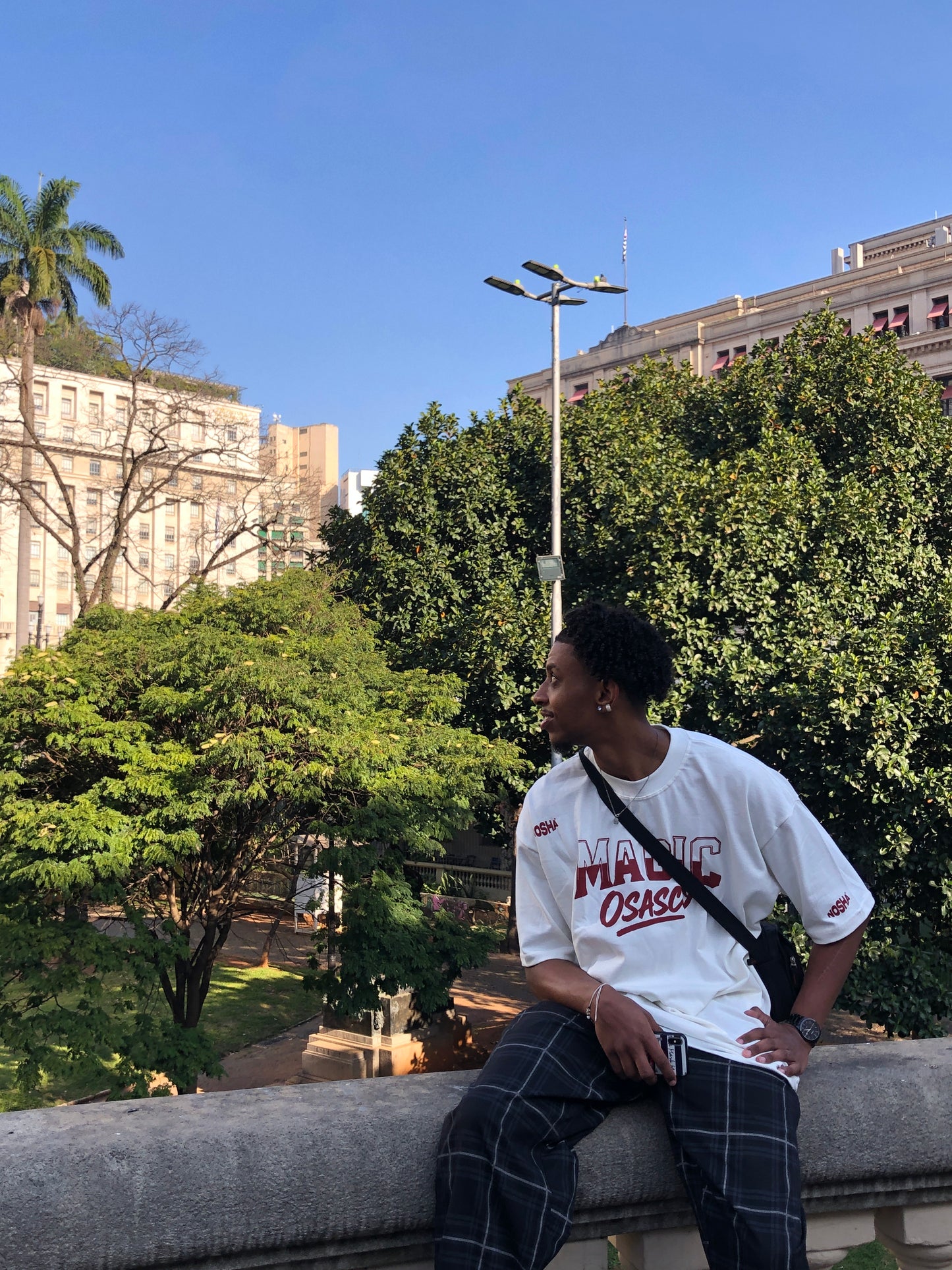 PRÉ-VENDA | Oversized "Magic Osasco" Off-White