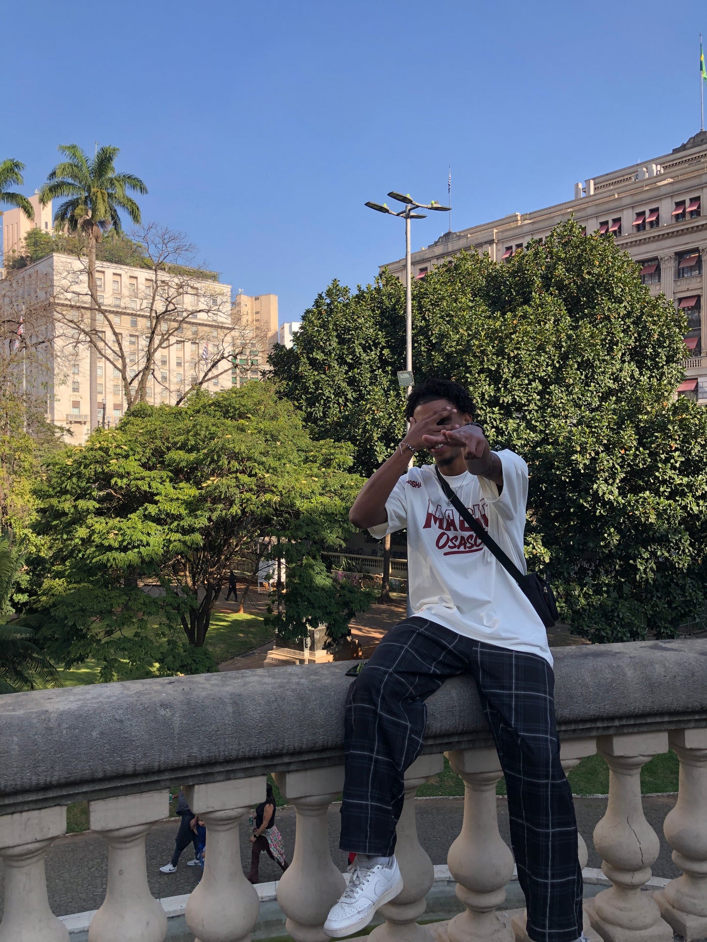 PRÉ-VENDA | Oversized "Magic Osasco" Off-White