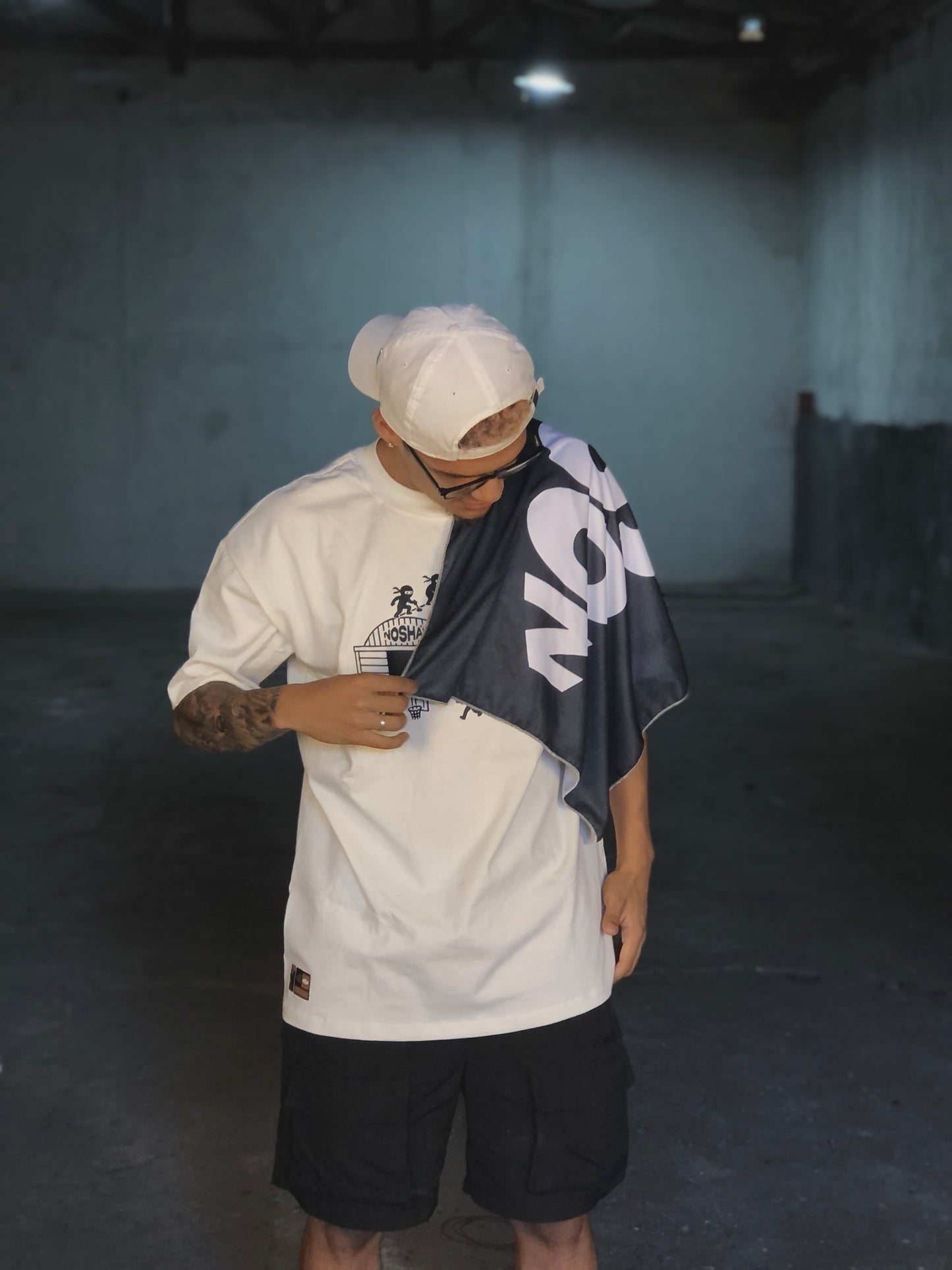 Camiseta Oversized "Fundadores" + Certificado | Off-White
